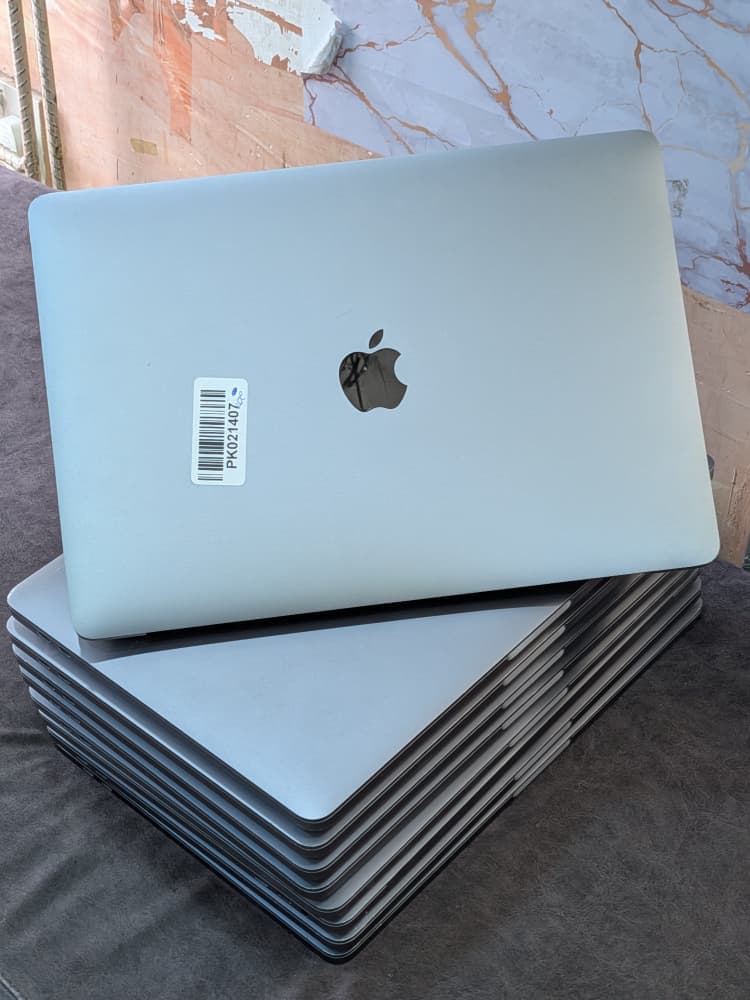 Apple MacBook Pro 2019 thumbnail 2