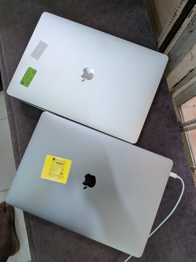 Apple MacBook Pro 2019  thumbnail 3