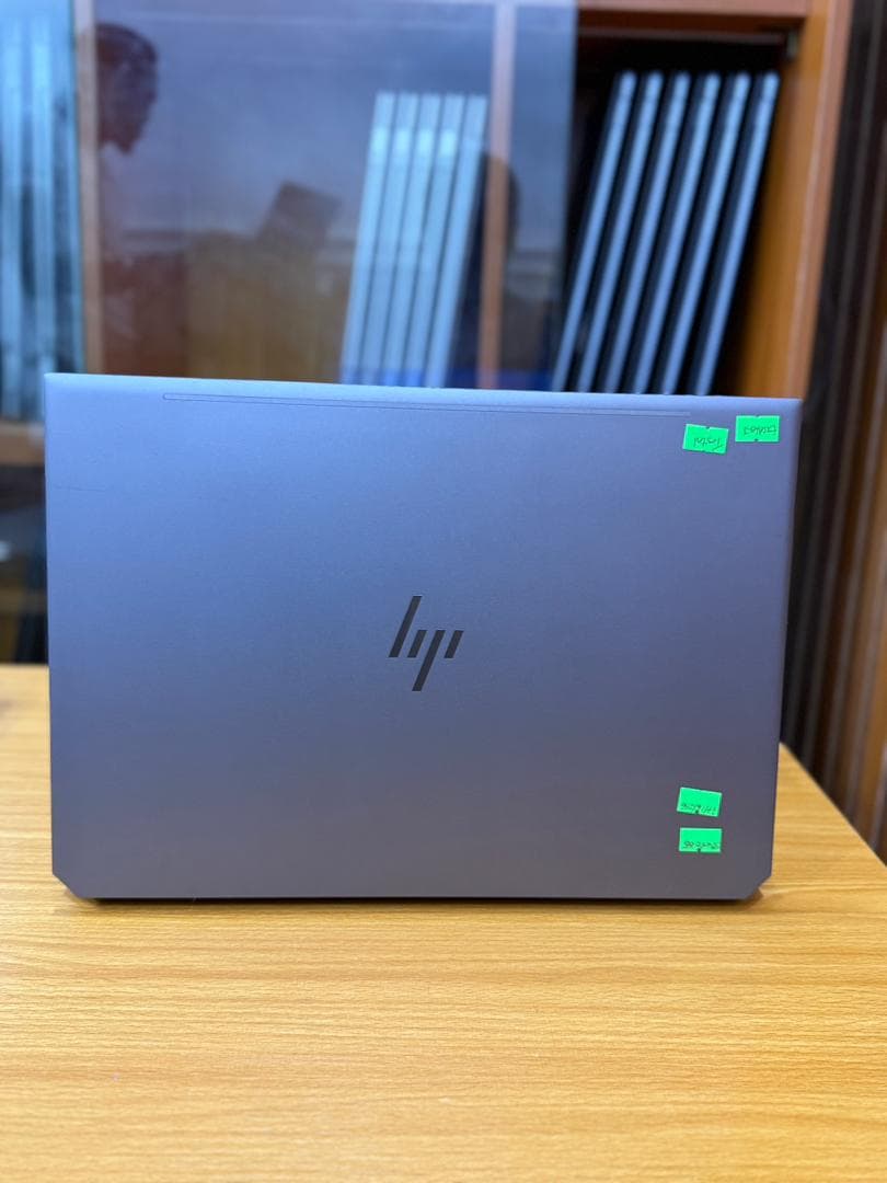 HP Zbook studio g5 thumbnail 2