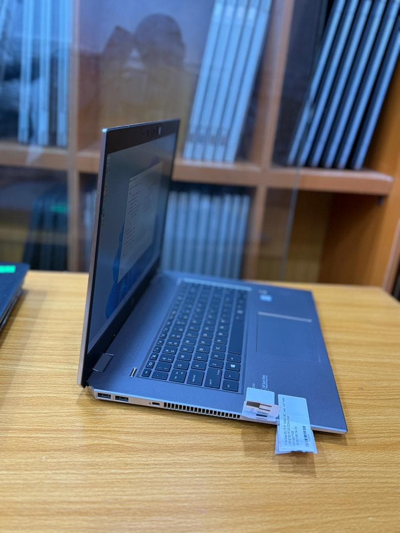 HP Zbook studio g5 thumbnail 5