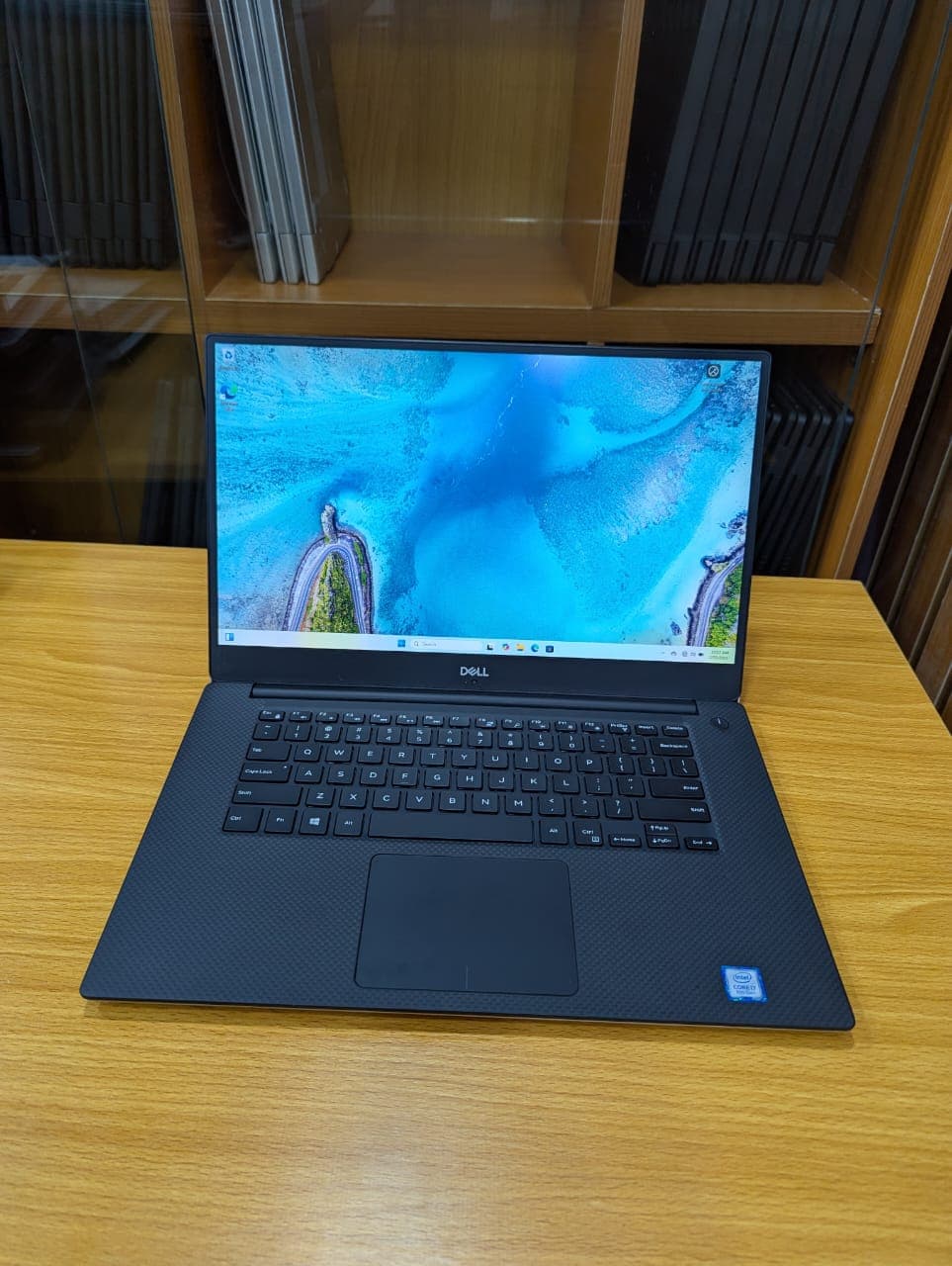 Dell Precision 5530 thumbnail 1