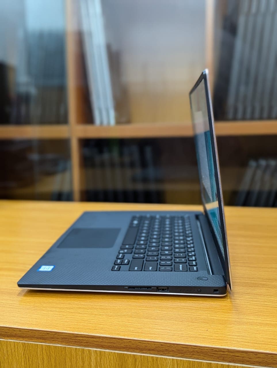 Dell Precision 5530 thumbnail 3