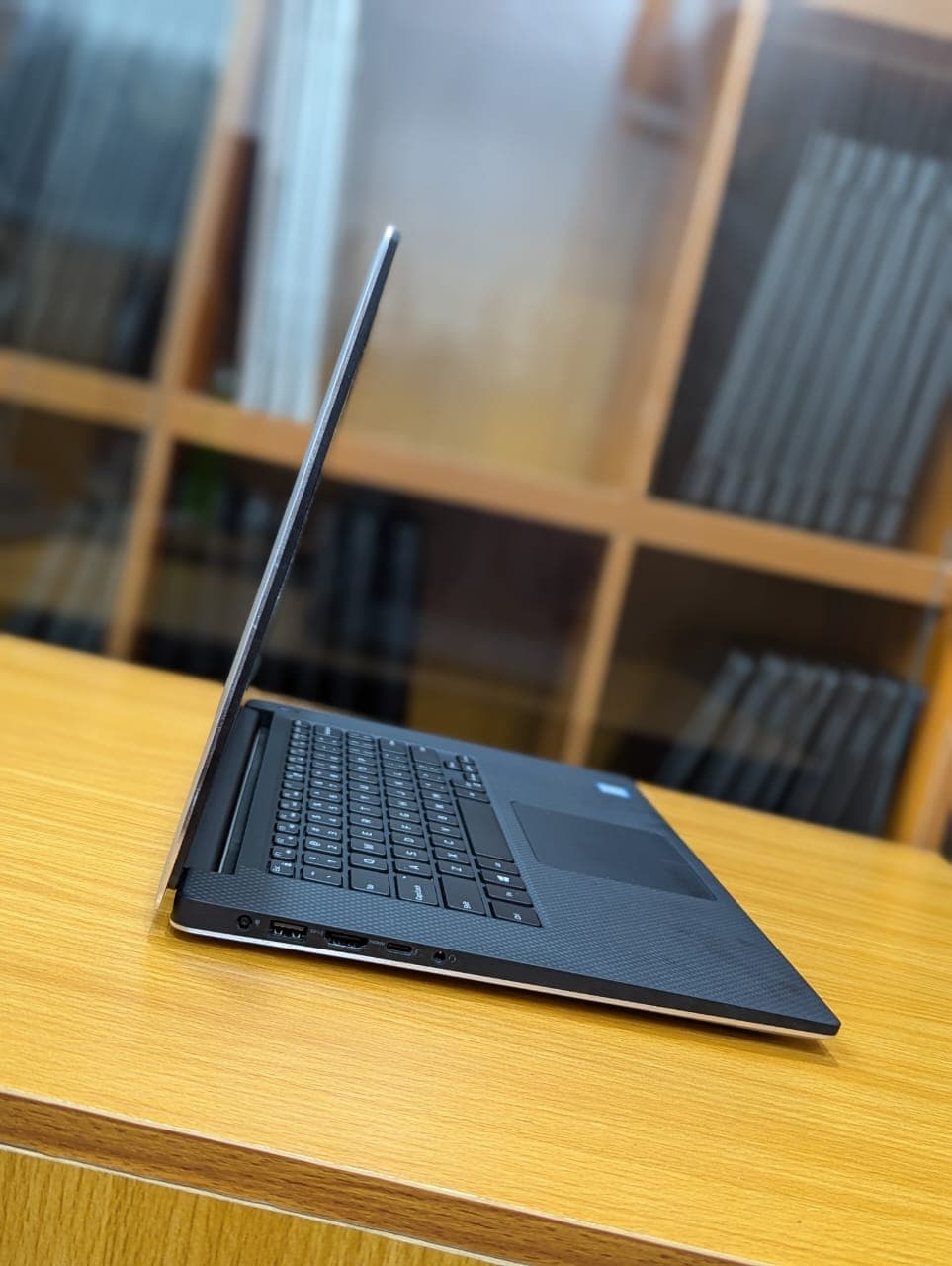 Dell Precision 5530 thumbnail 4
