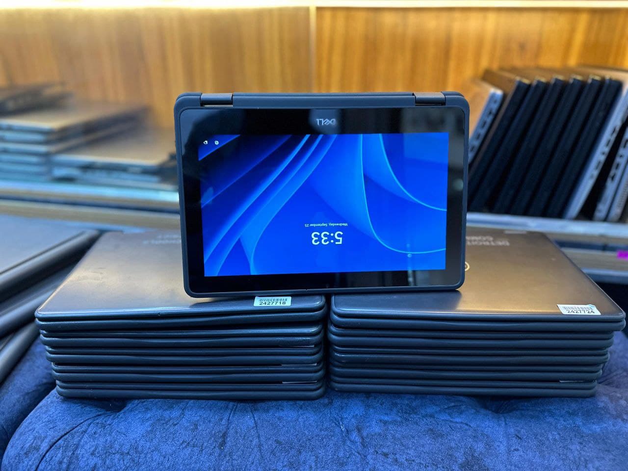 Dell latitude 3190 2in1 X360 thumbnail 3