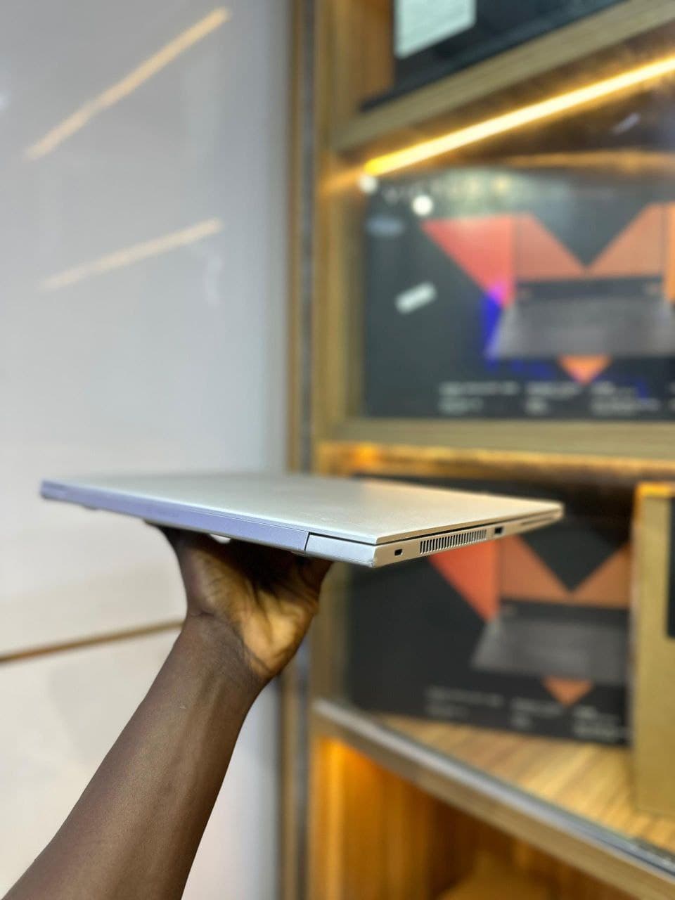 HP Elitebook 745 G6 thumbnail 2
