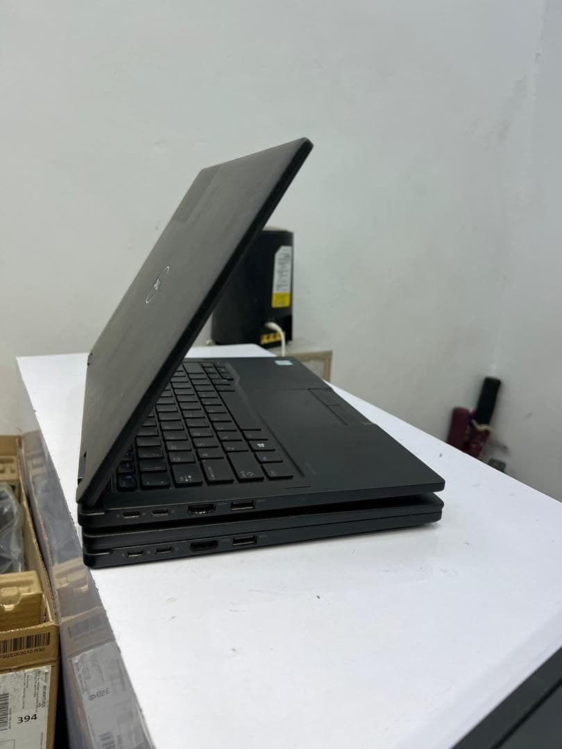 Dell latitude 5289 X360 2in1 thumbnail 4