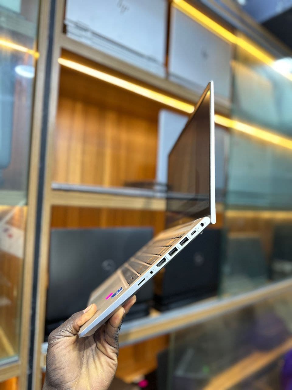 HP ProBook 440 G8 thumbnail 3
