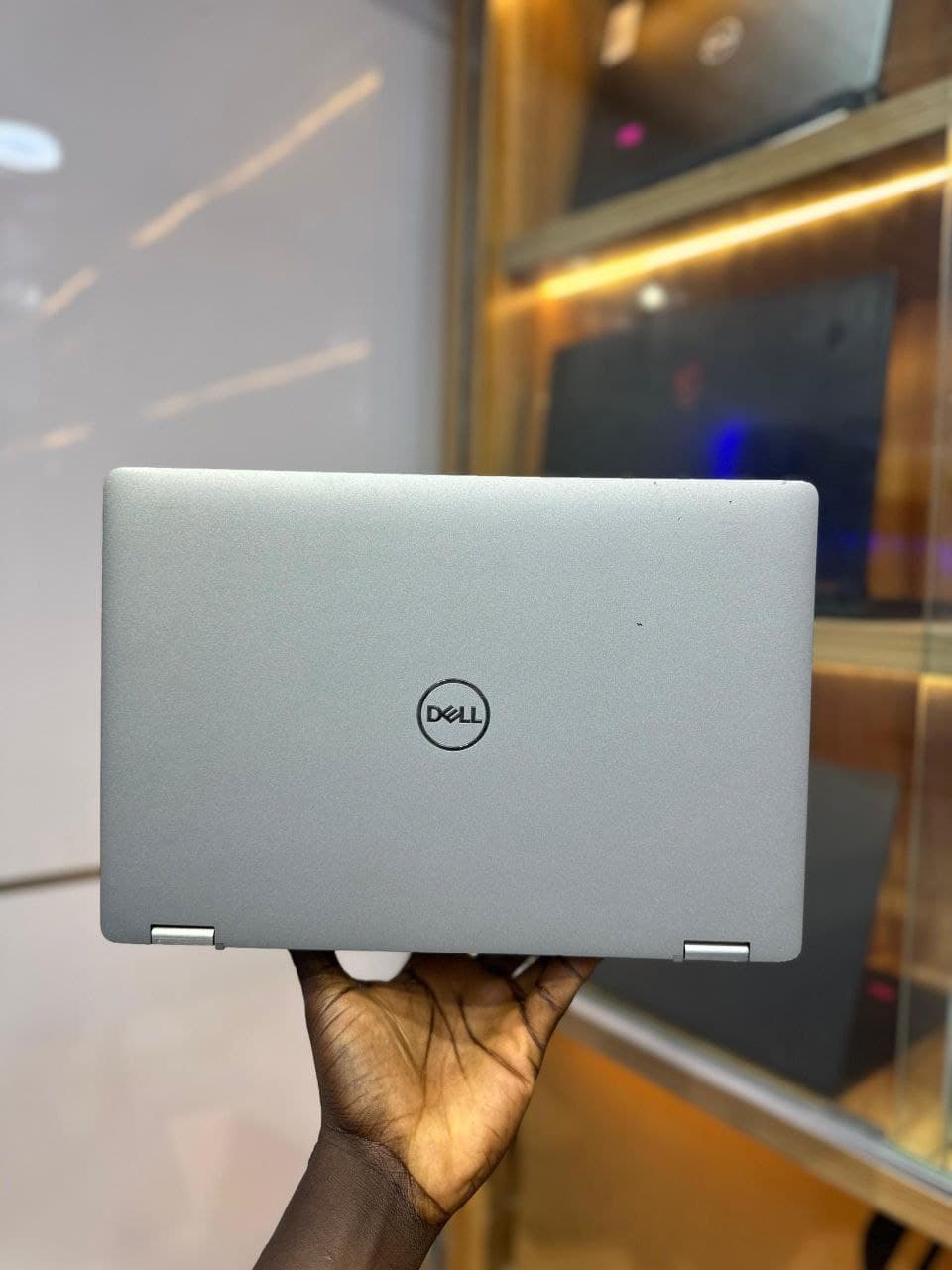 Dell latitude 5310 2in1 thumbnail 2
