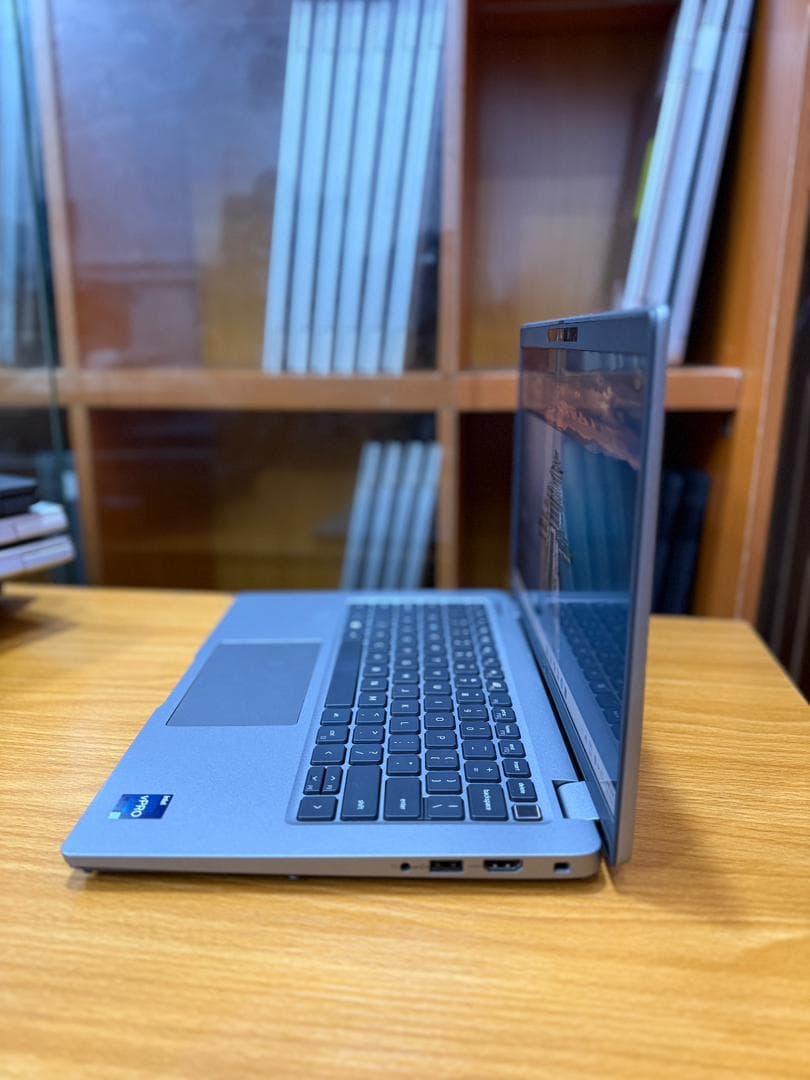 Dell latitude 5440 Touchscreen thumbnail 2
