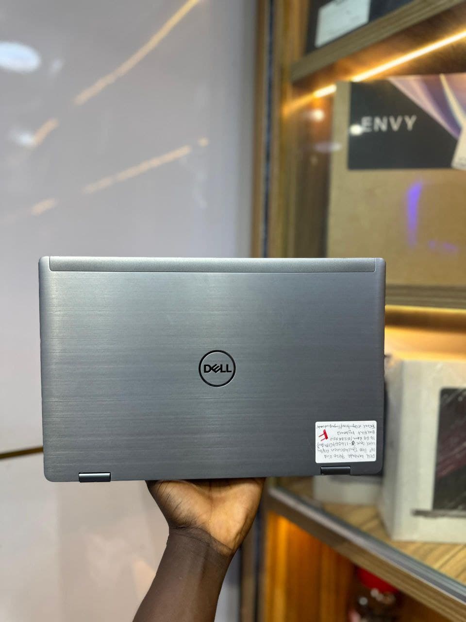 Dell latitude 7420 2in1 thumbnail 2
