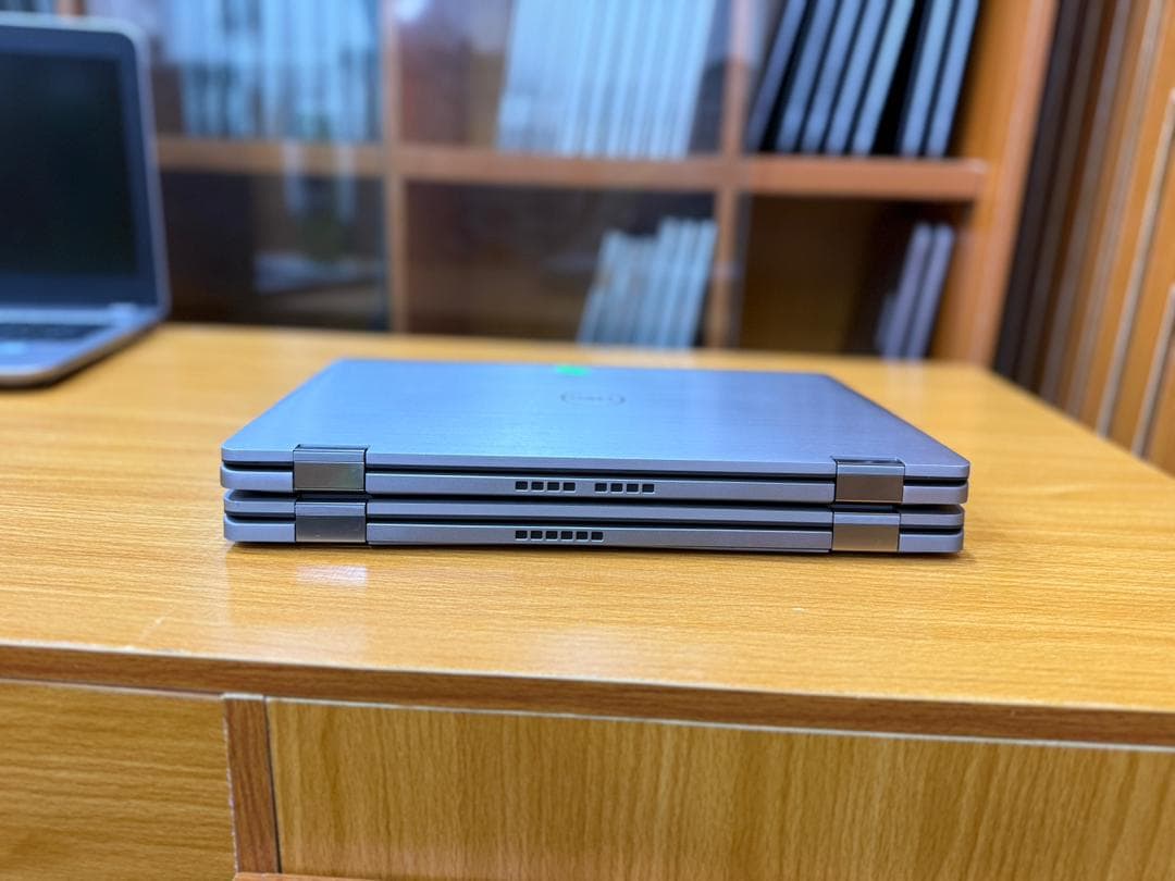 Dell latitude 7430 2in1 thumbnail 2