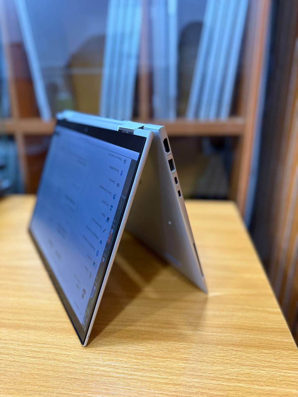 HP Elitebook 1040 G10 X360 thumbnail 5