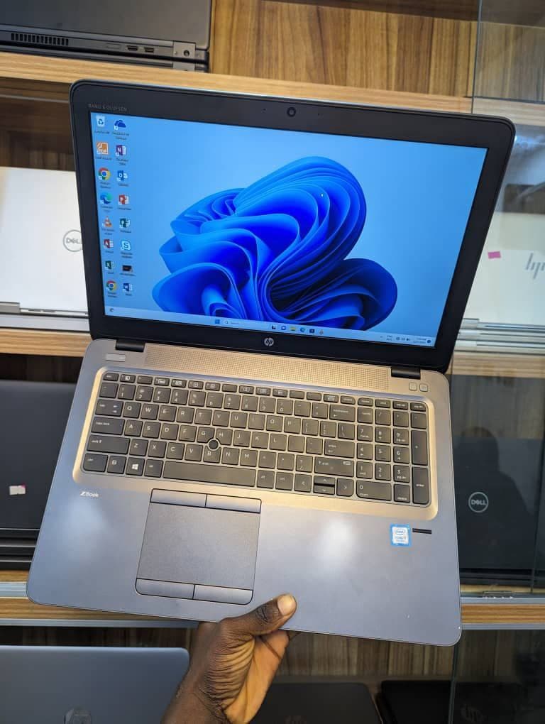 HP Zbook 15U g4 Touchscreen thumbnail 1