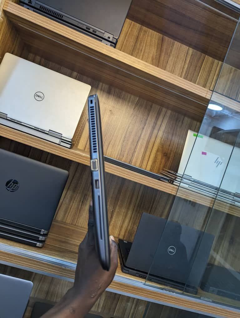 HP Zbook 15U g4 Touchscreen thumbnail 2
