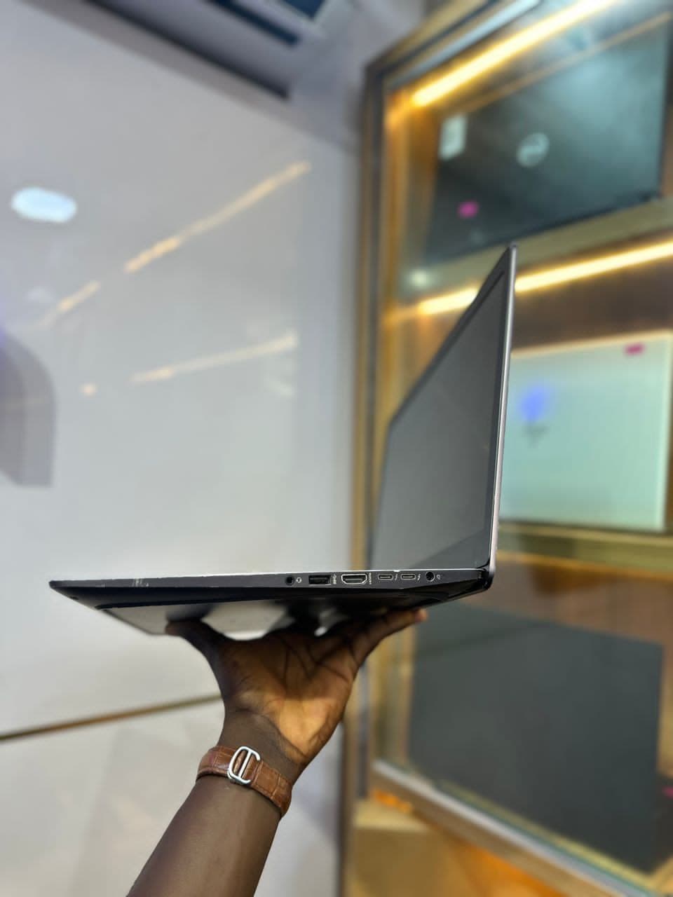 HP Zbook Studio 15 G4 thumbnail 4
