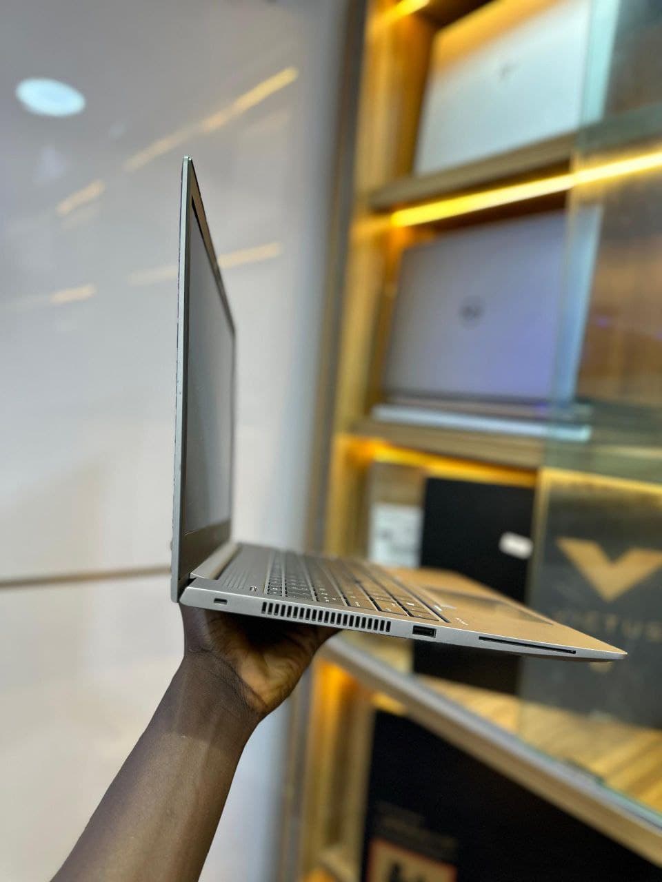 HP Zbook 15U G6 thumbnail 2