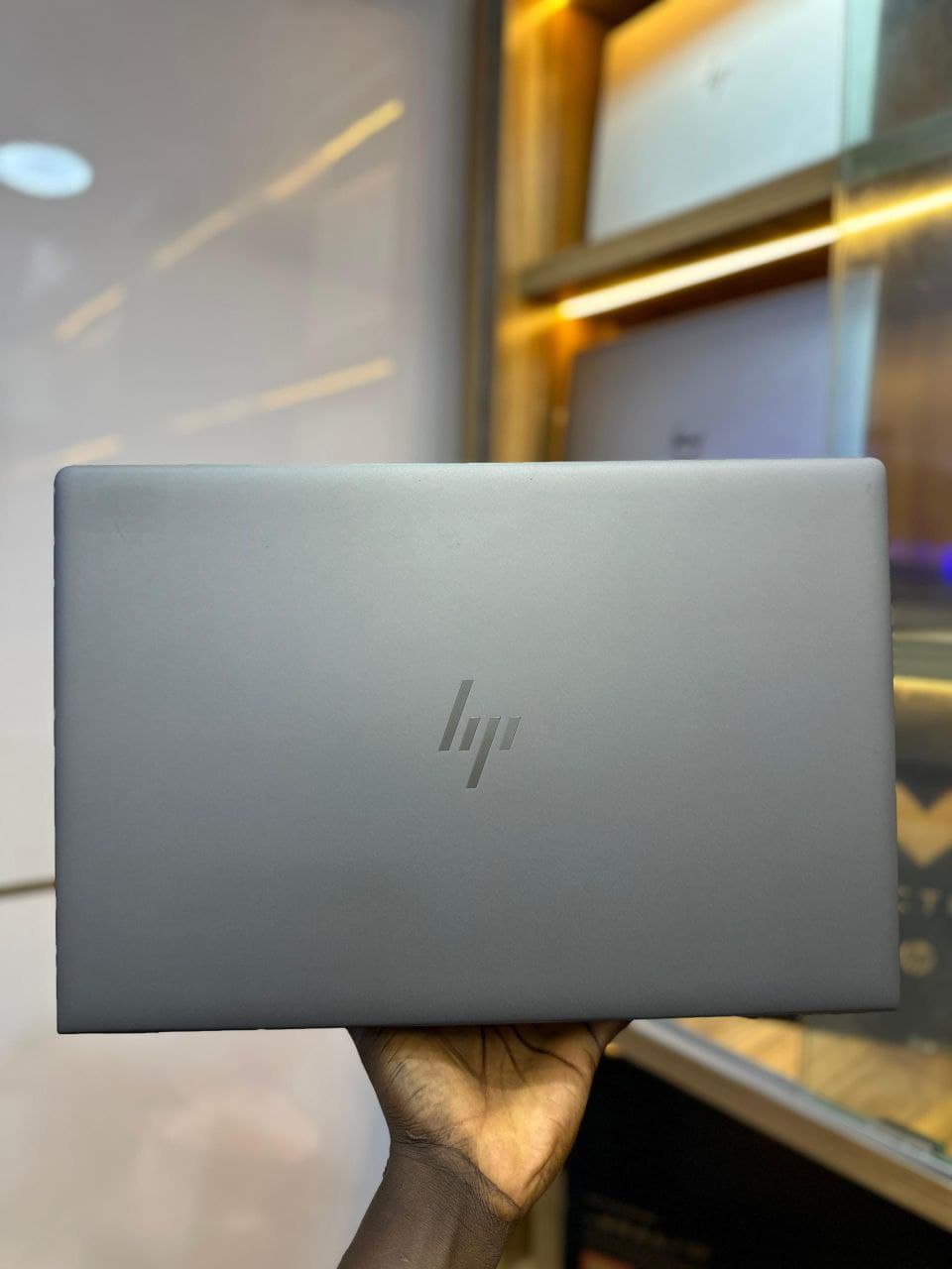 HP Zbook 15U G6 thumbnail 3