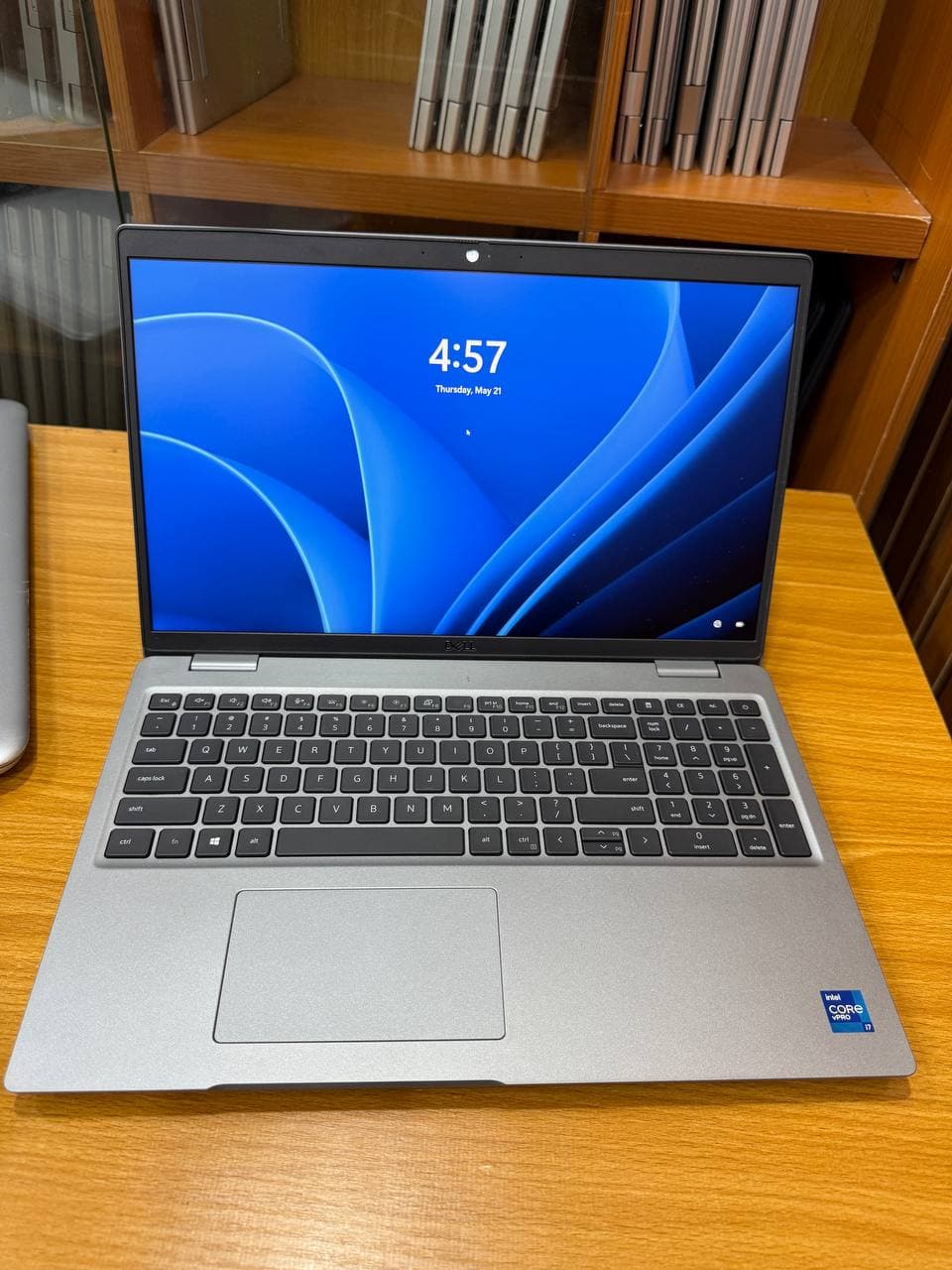 Dell Precision 3561 thumbnail 1