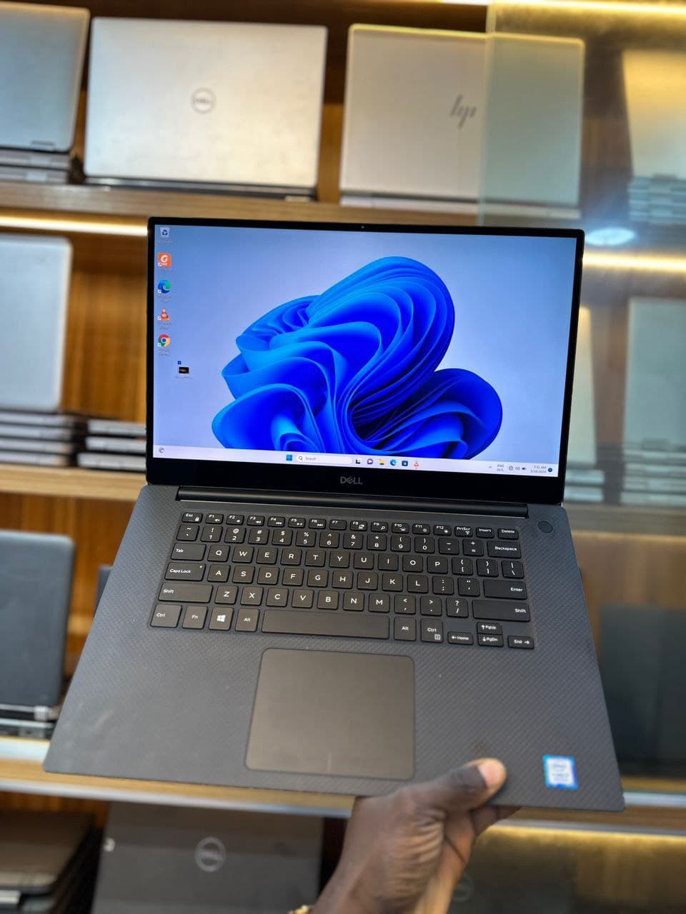 Dell XPS 7590 Touchscreen thumbnail 1