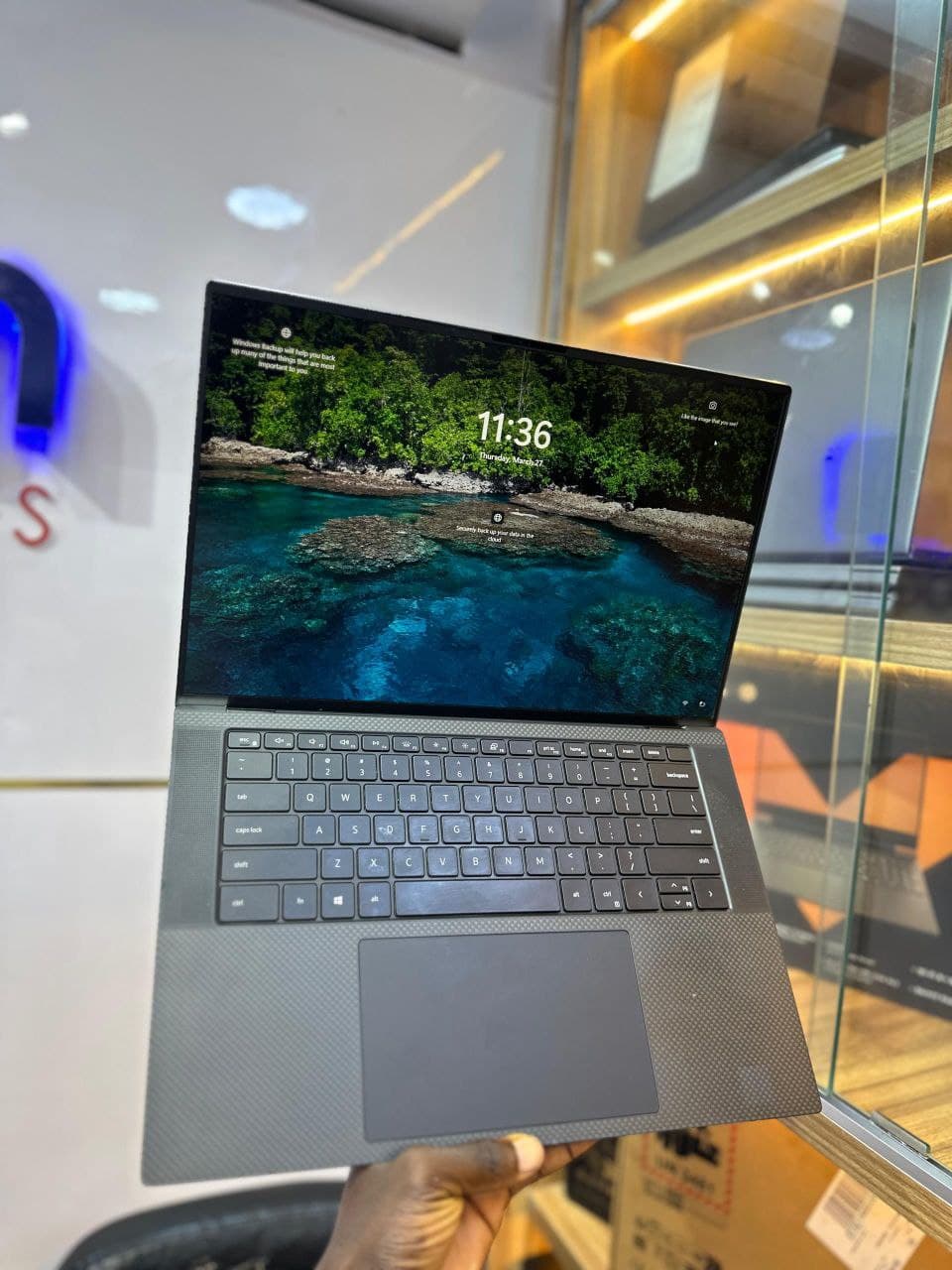 Dell XPS 15 9500 thumbnail 5