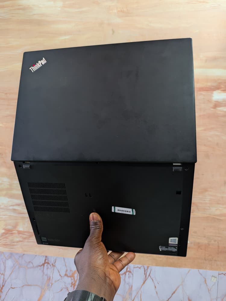 Lenovo  Thinkpad T14s  — photo 1