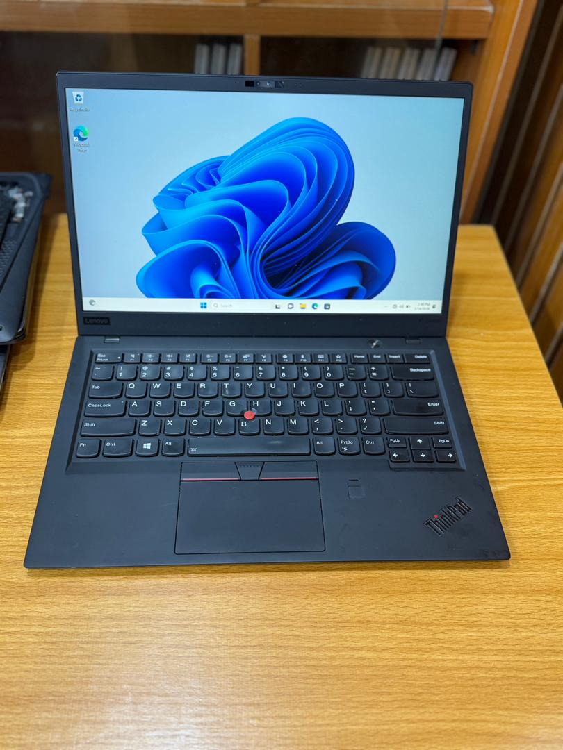 Lenovo X1 Carbon 20KH002RUS — photo 1