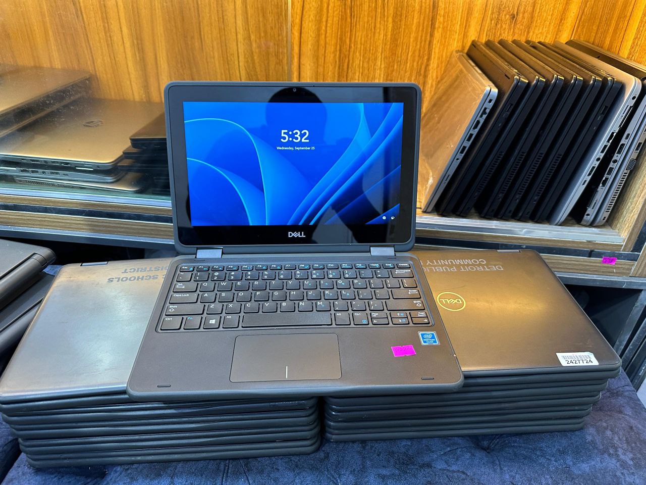 Dell latitude 3190 2in1 X360 — photo 1