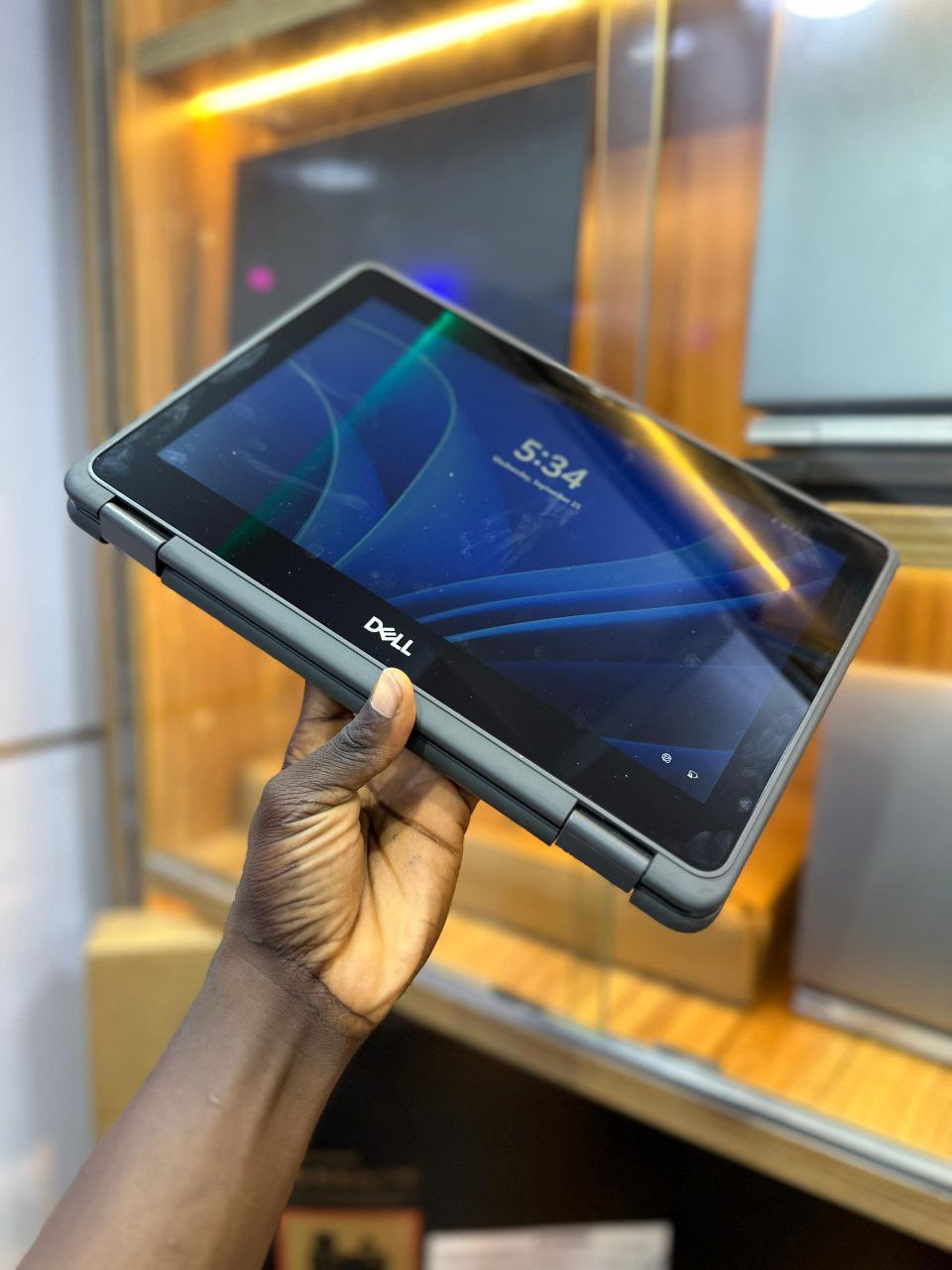 Dell latitude 3190 2in1 X360 — photo 2
