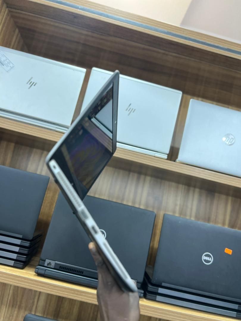 HP Elitebook 840 G3 Touchscreen — photo 2