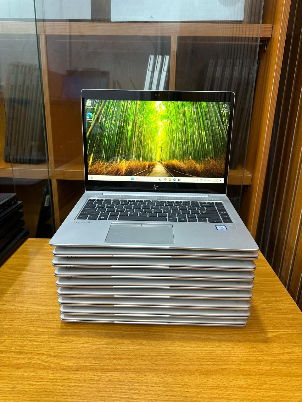 HP Elitebook 840 G5 Touchscreen — photo 2